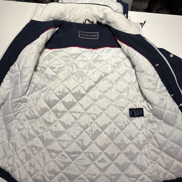 Tommy Hilfiger Quilted Navy and White Jacket Size XS - Picture 3 of 3
